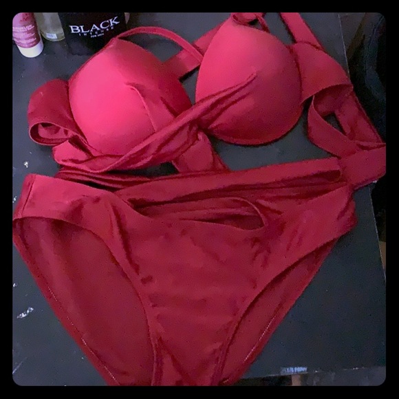 Bathing suit - Picture 2 of 2